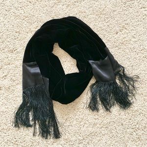 Black velvet scarf